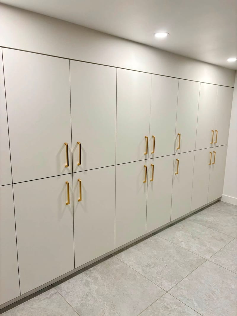 La Pratique — Laundry room