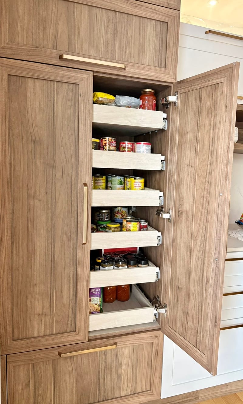 La Prestigieuse — Kitchen