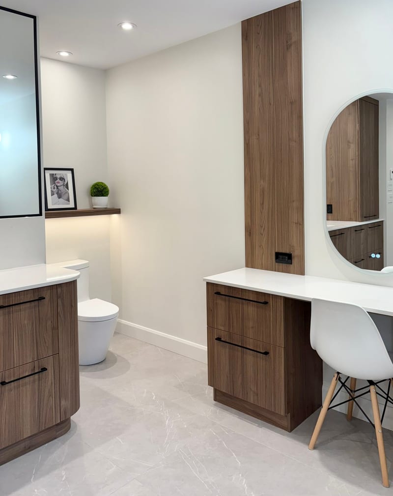 La Sculpturale — Baño