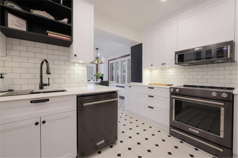 La Sophistiquée — Kitchen